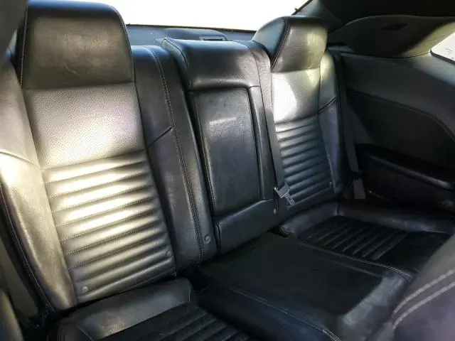 2010 DODGE CHALLENGER SE  