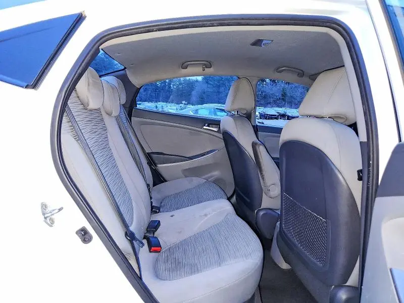 2015 HYUNDAI ACCENT GLS  