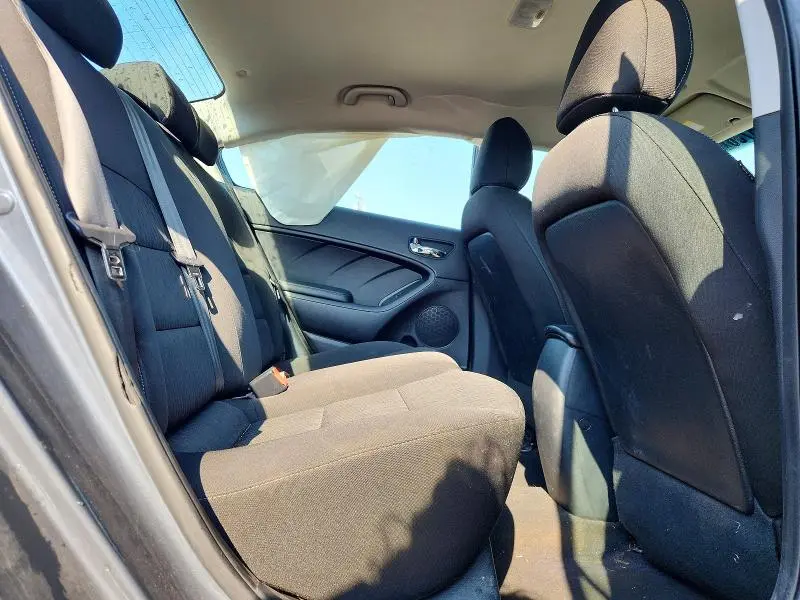 2016 KIA FORTE LX  
