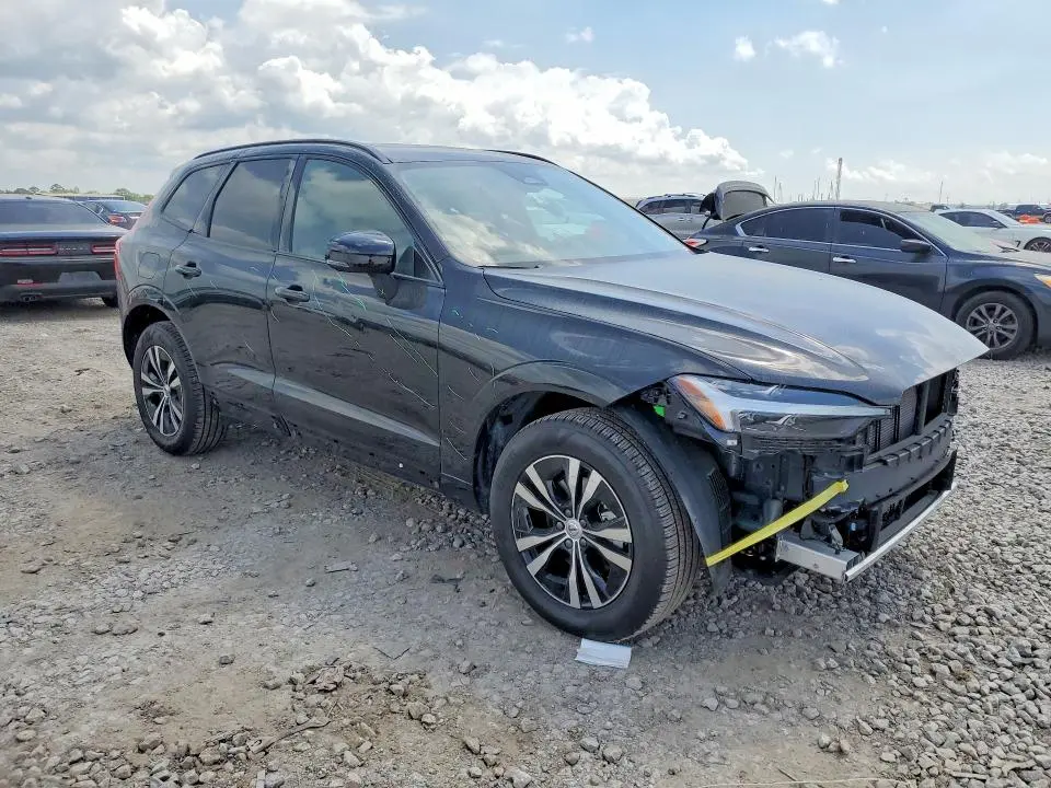 2025 VOLVO XC60 CORE  
