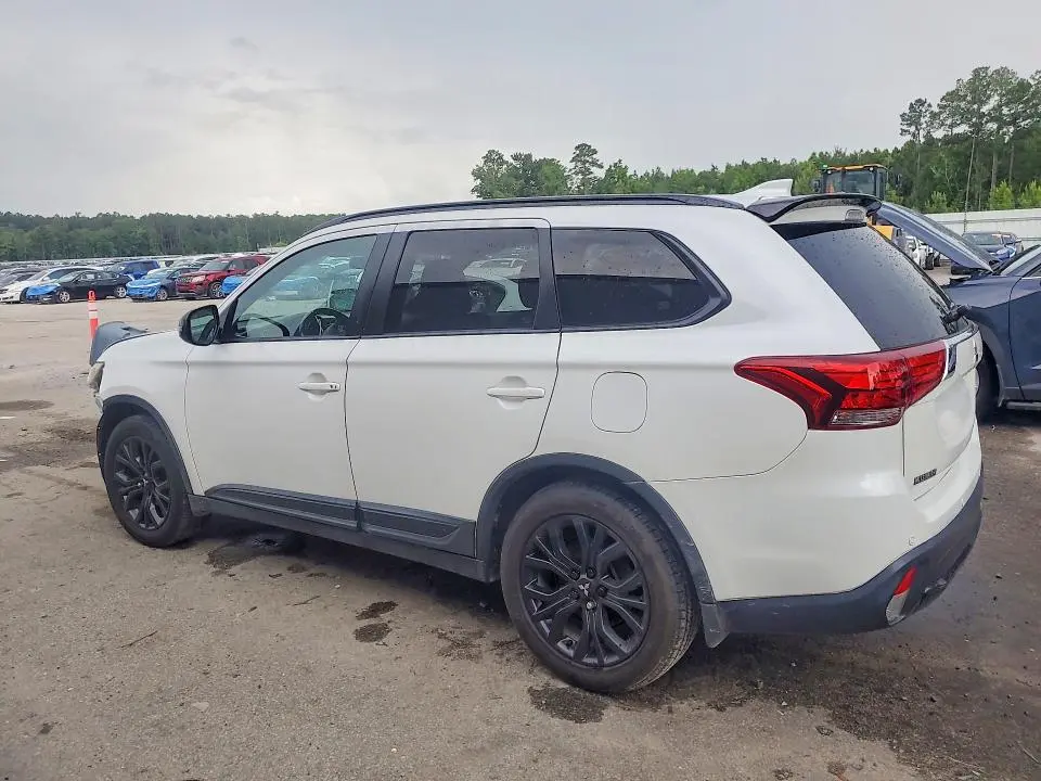 2018 MITSUBISHI OUTLANDER SE  