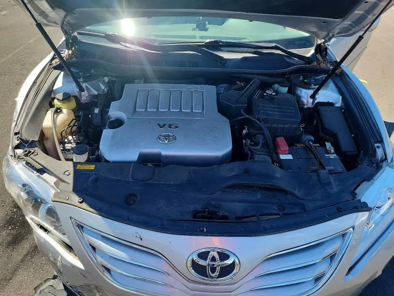 2010 TOYOTA CAMRY XLE V6  
