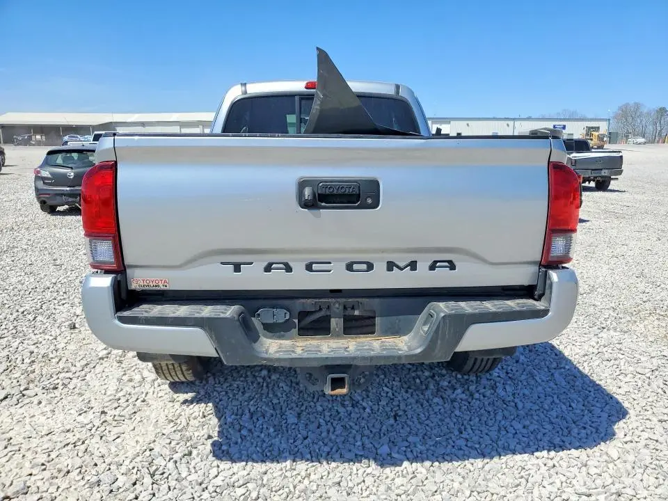 2022 TOYOTA TACOMA SR V6  