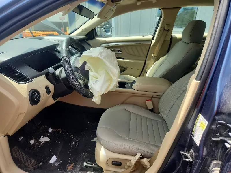 2019 FORD TAURUS SE  