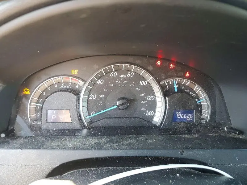 2012 TOYOTA CAMRY SE  