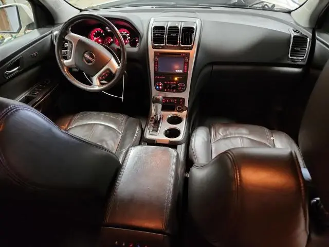 2010 GMC ACADIA SLT-2  