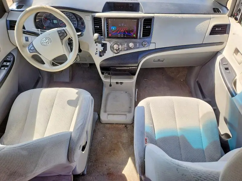 2012 TOYOTA SIENNA LE 8-PASSENGER  