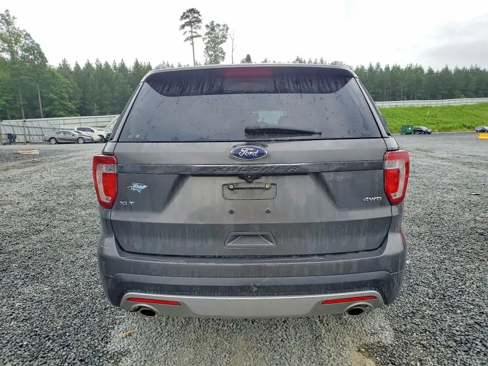 2017 FORD EXPLORER XLT  