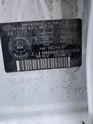 2016 HYUNDAI ELANTRA SE  