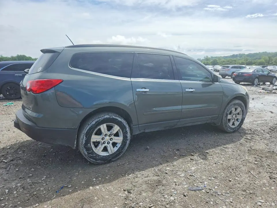 2011 CHEVROLET TRAVERSE LT  