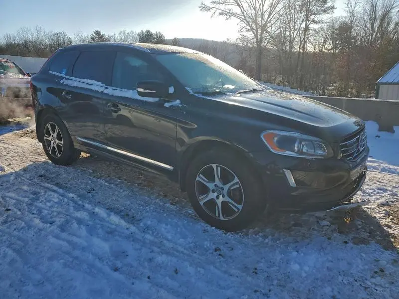 2015 VOLVO XC60 T6 PLATINUM  
