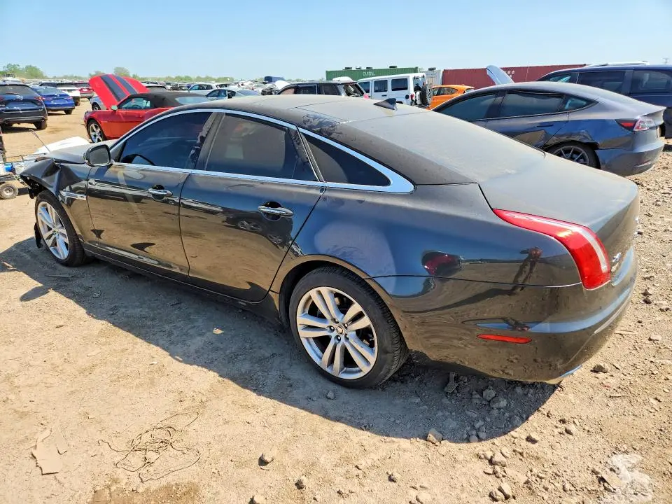 2013 JAGUAR XJ   