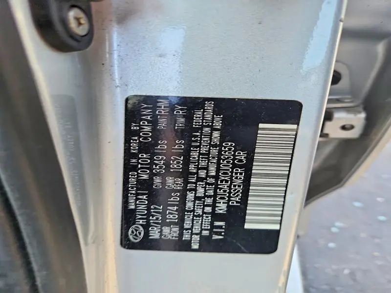 2012 HYUNDAI ACCENT SE  