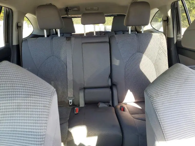 2020 TOYOTA HIGHLANDER LE  