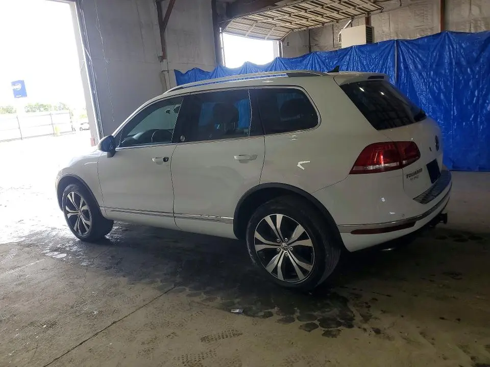 2017 VOLKSWAGEN TOUAREG WOLFSBURG  