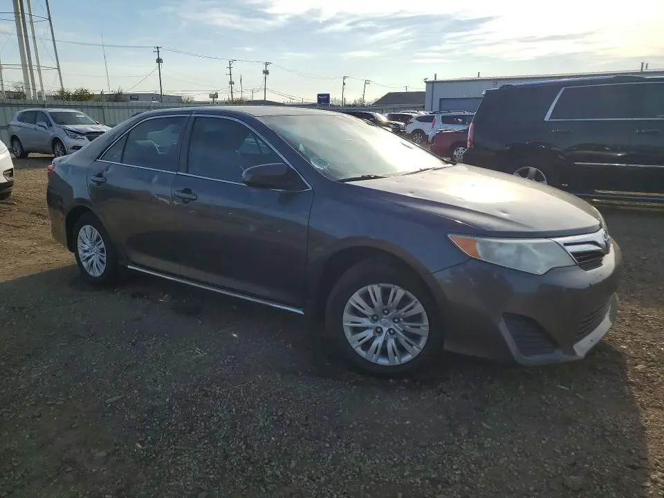 2014 TOYOTA CAMRY LE  