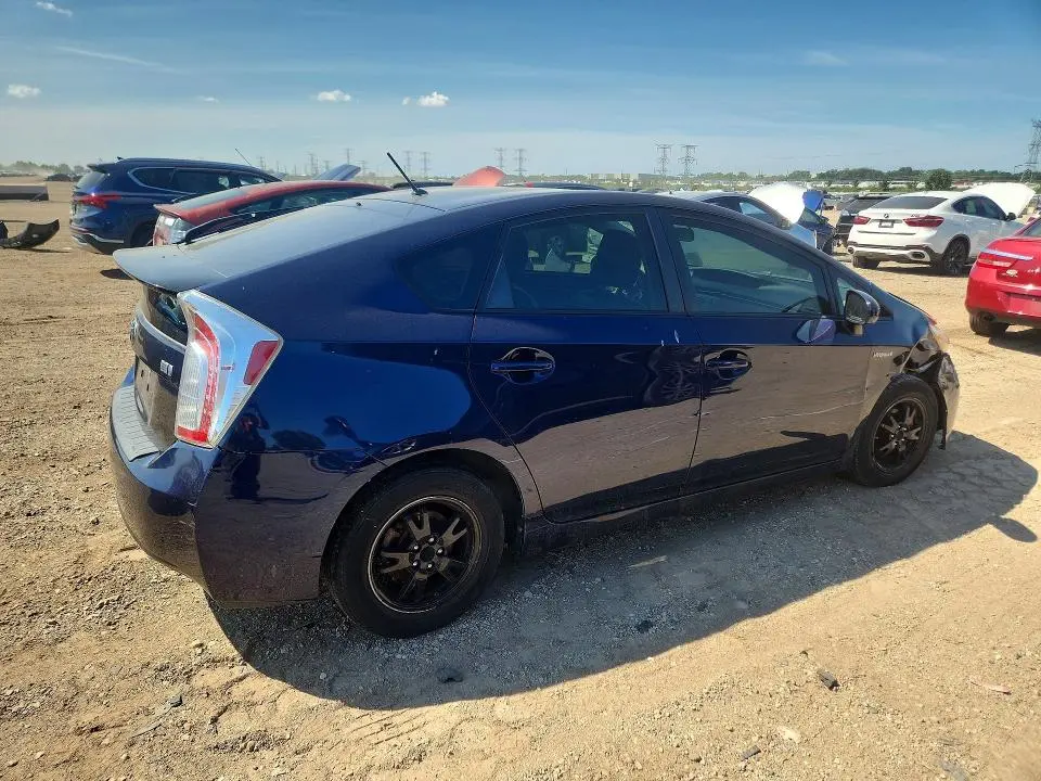 2015 TOYOTA PRIUS TWO  