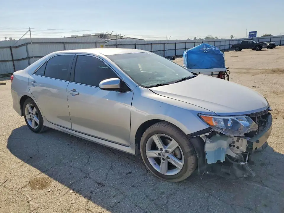 2012 TOYOTA CAMRY SE  