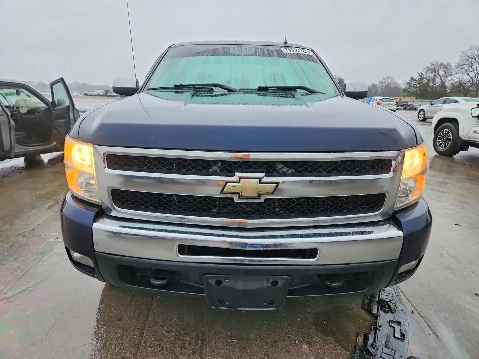 2011 CHEVROLET SILVERADO K1500 LT  