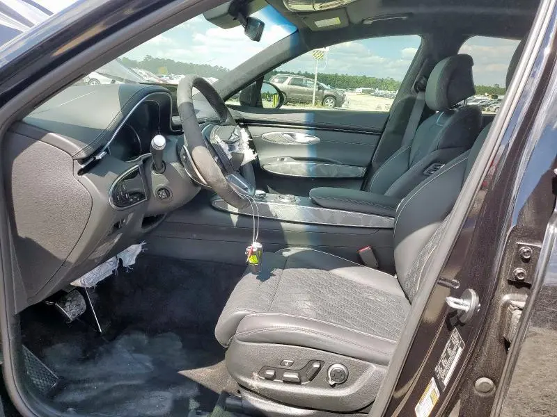 2025 GENESIS GV70 BASE  