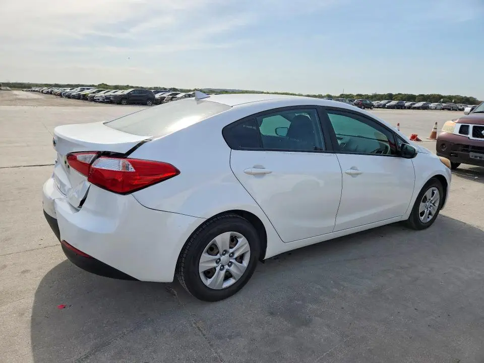 2016 KIA FORTE LX   