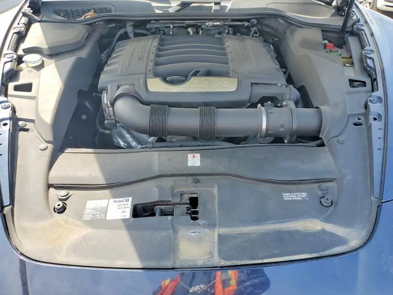 2014 PORSCHE CAYENNE   