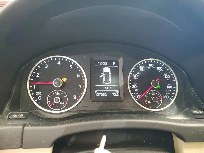 2014 VOLKSWAGEN TIGUAN S  
