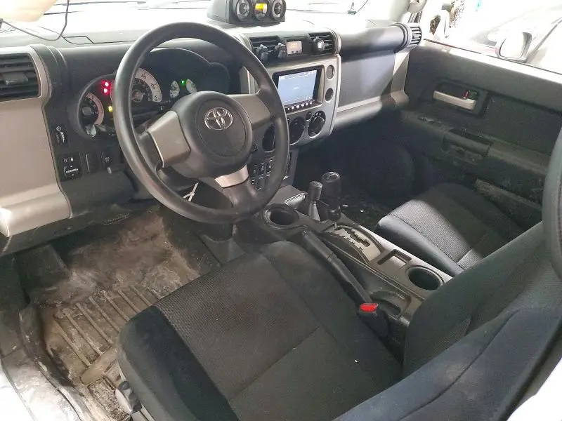 2010 TOYOTA FJ CRUISER   