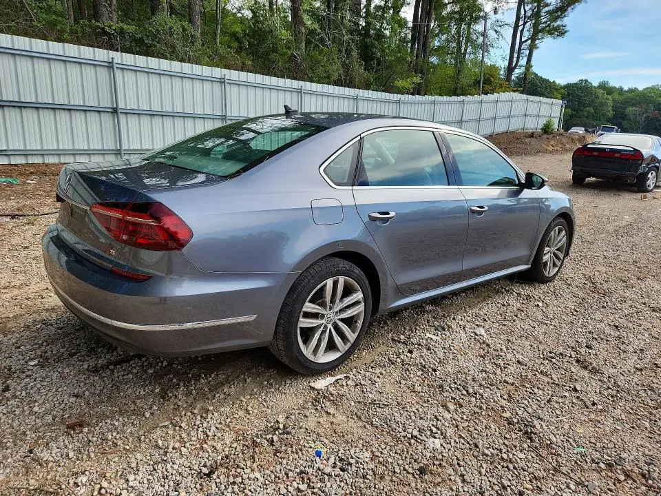 2018 VOLKSWAGEN PASSAT SE  