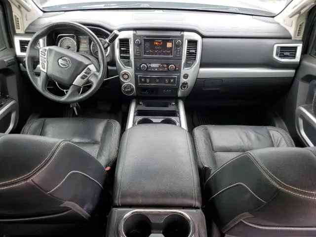 2019 NISSAN TITAN SV
