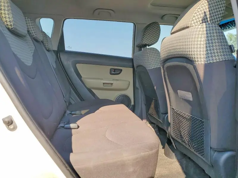2010 KIA SOUL +  