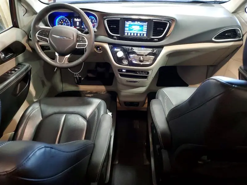 2021 CHRYSLER VOYAGER LXI  