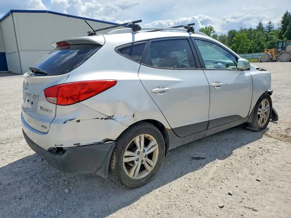2011 HYUNDAI TUCSON GLS  