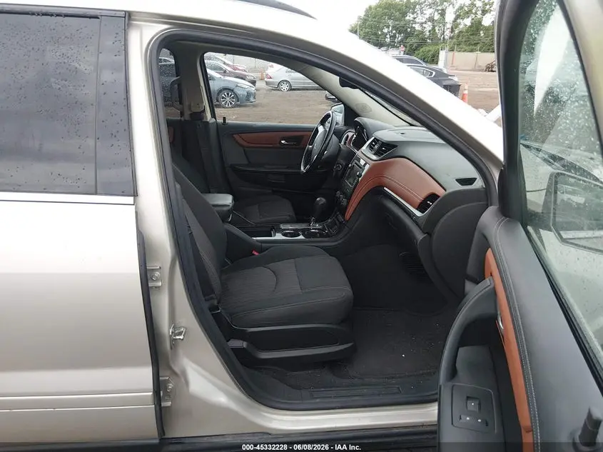 2017 CHEVROLET TRAVERSE 1LT