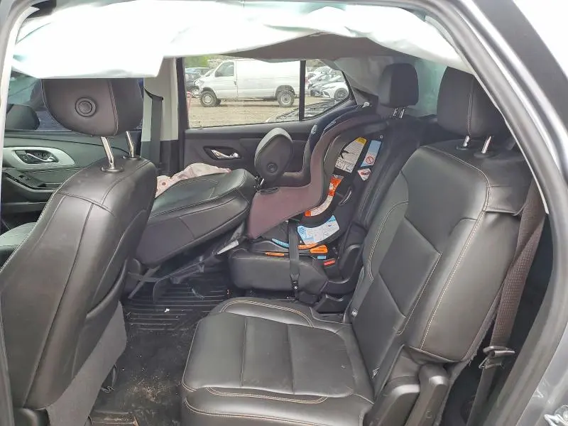 2021 CHEVROLET TRAVERSE LT  