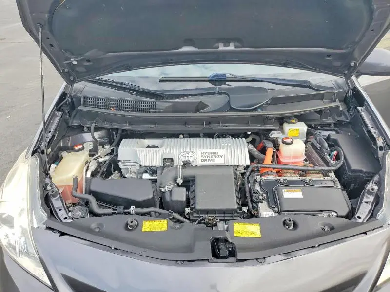 2014 TOYOTA PRIUS V THREE  