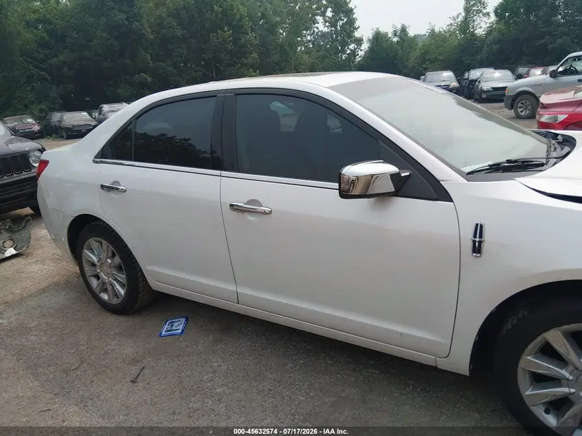 2010 LINCOLN MKZ  