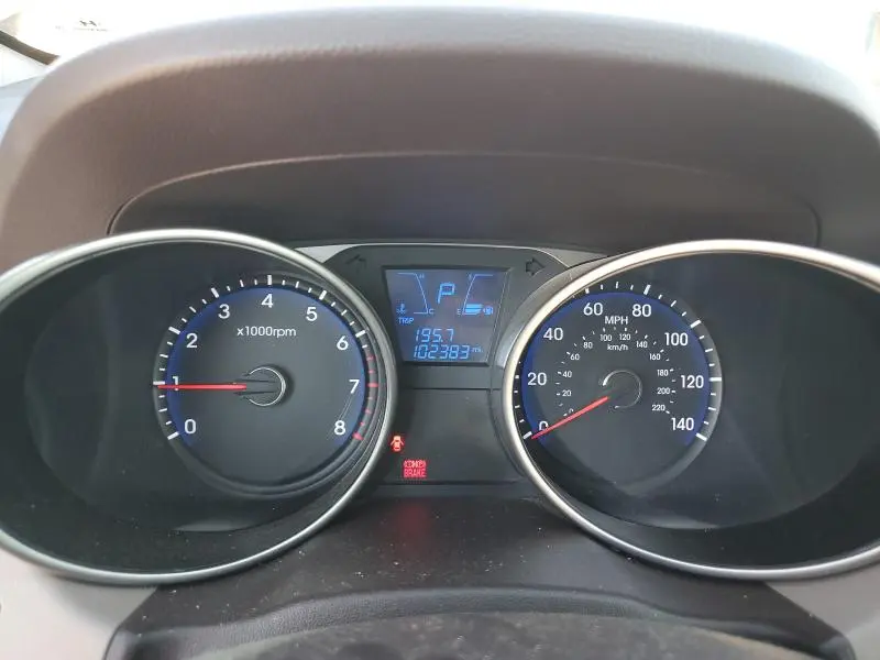 2010 HYUNDAI TUCSON GLS  