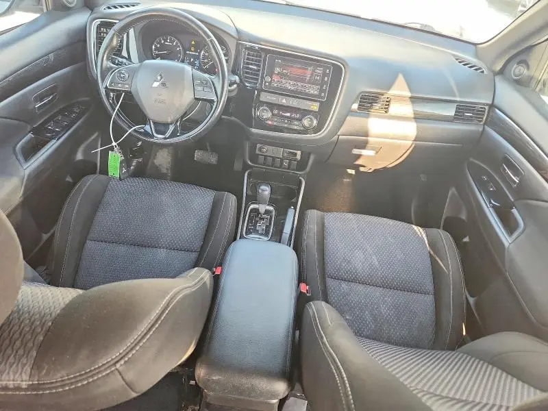 2018 MITSUBISHI OUTLANDER SE  