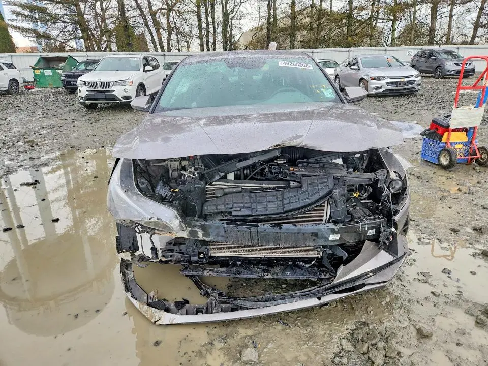 2022 HYUNDAI ELANTRA SE  