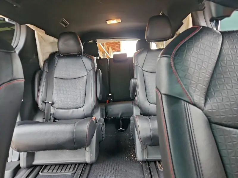 2025 TOYOTA SIENNA XSE  