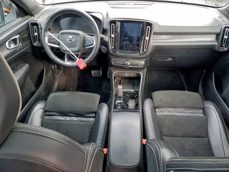 2021 VOLVO XC40 T5 R-DESIGN  