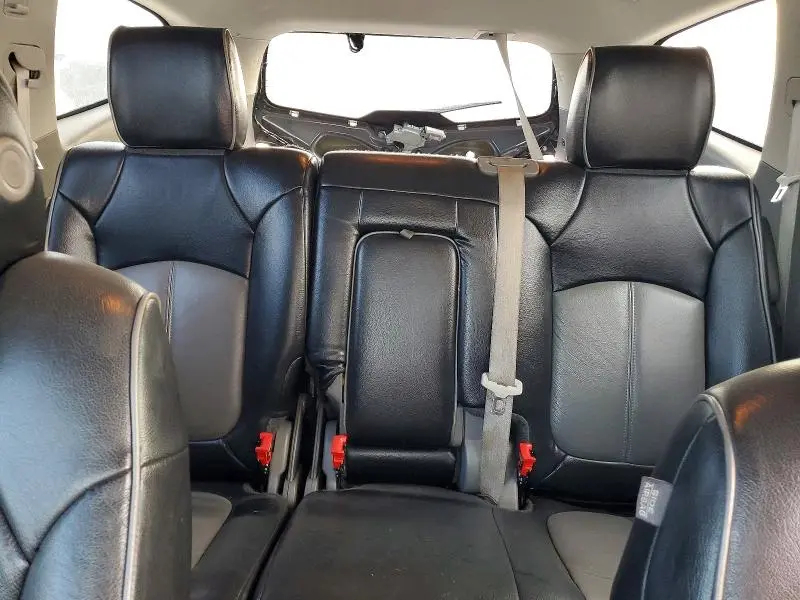 2015 CHEVROLET TRAVERSE LS  