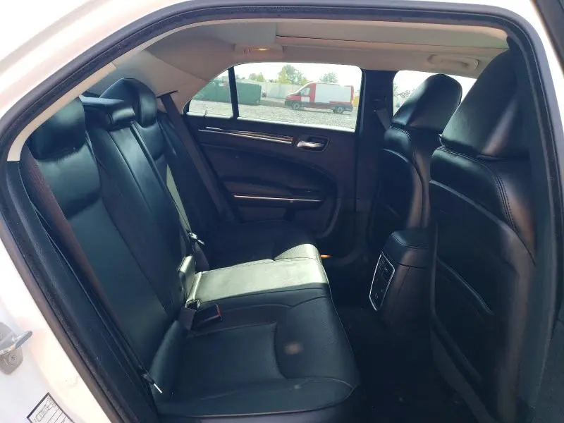 2019 CHRYSLER 300 LIMITED  