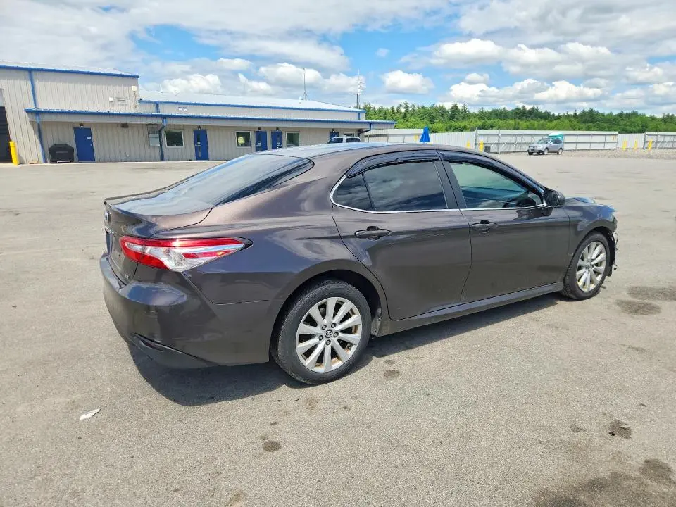 2018 TOYOTA CAMRY LE  