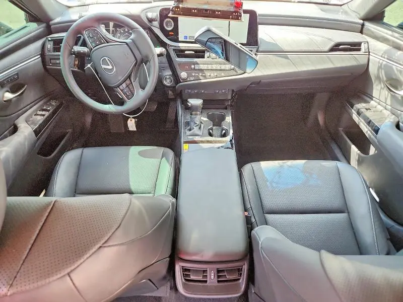 2025 LEXUS ES 300H BASE  