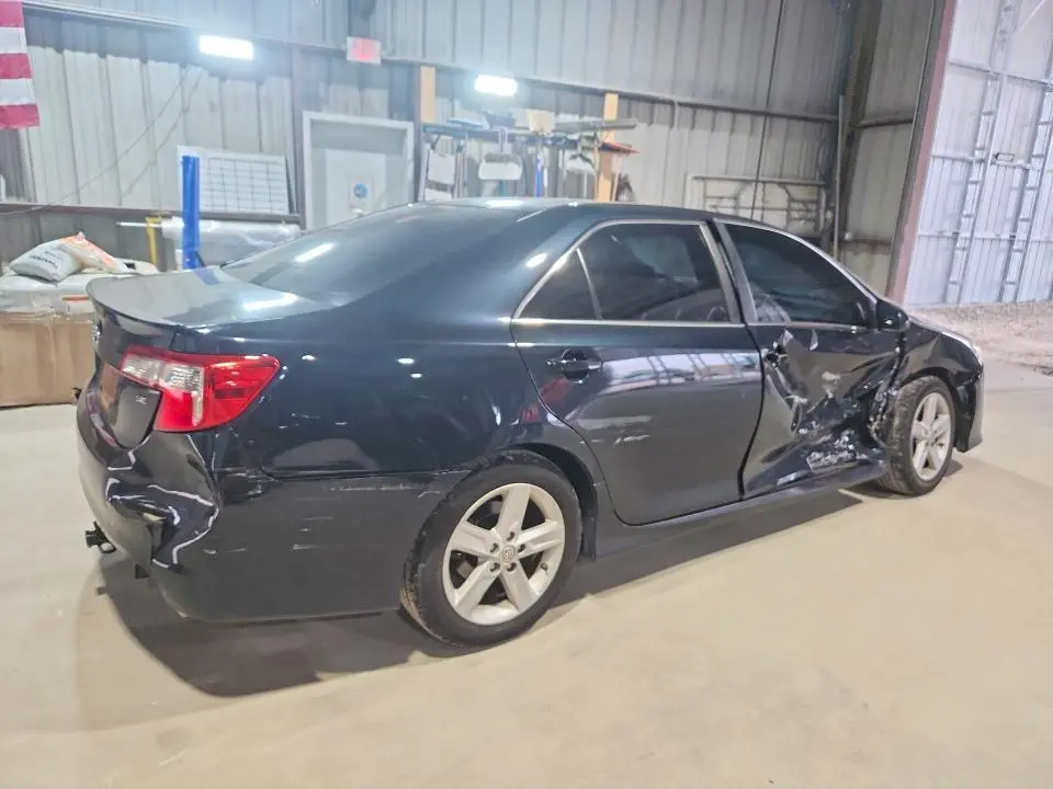 2013 TOYOTA CAMRY SE  