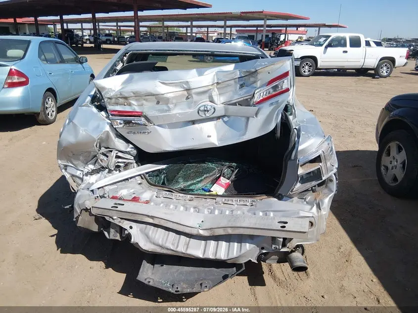 2013 TOYOTA CAMRY SE