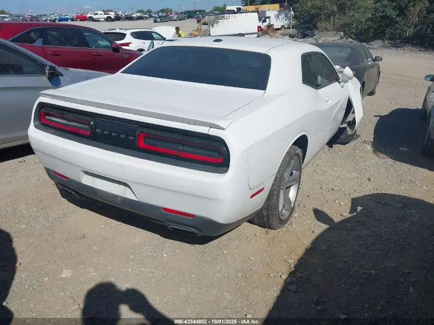 2016 DODGE CHALLENGER SXT