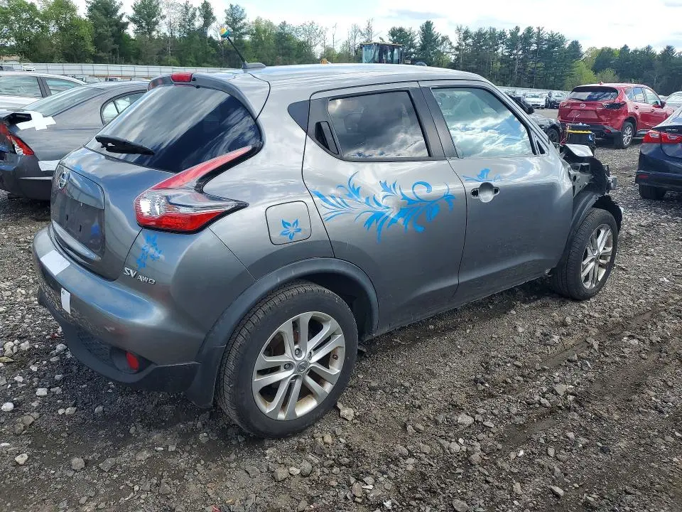 2015 NISSAN JUKE SV  